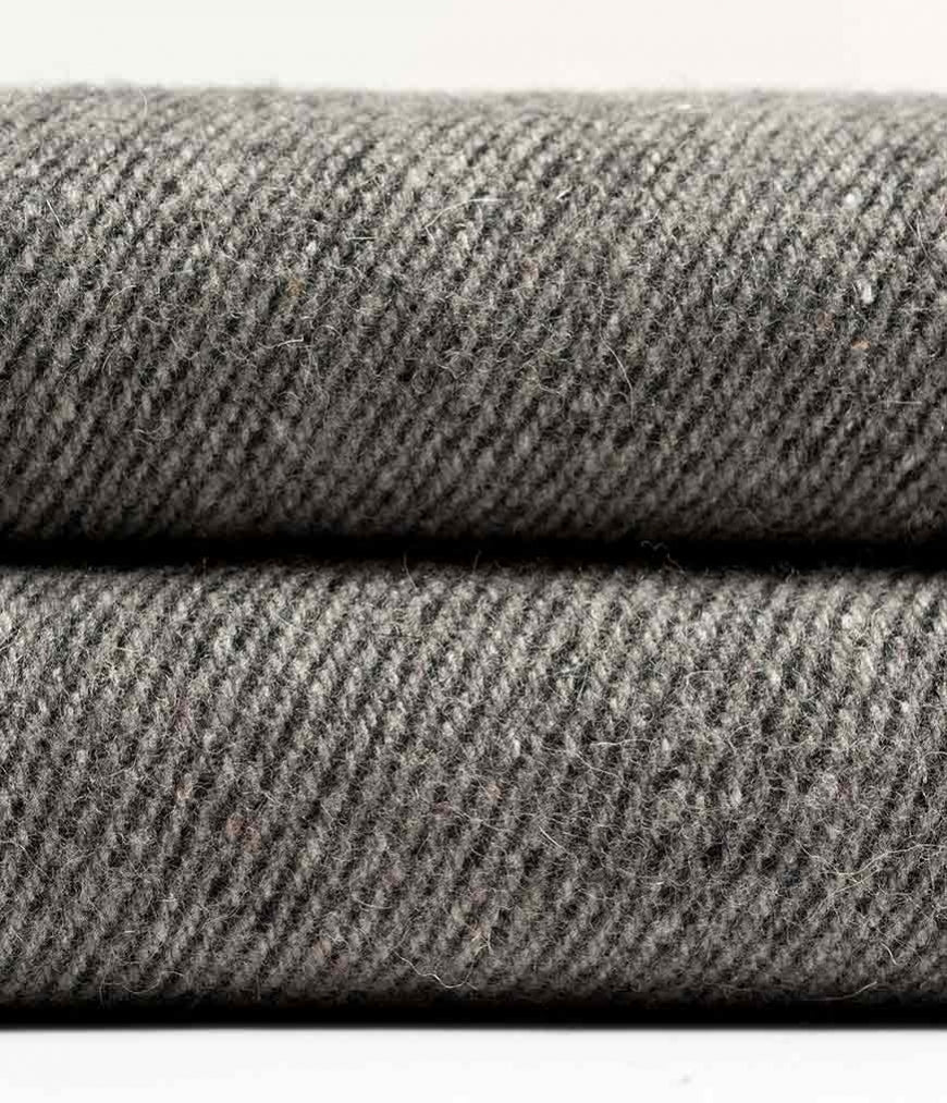 46201a-recycled-wool-blanket-sediment-04_2.jpg